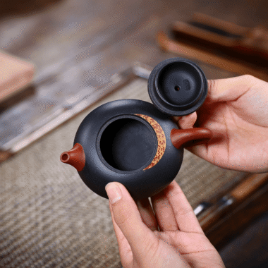 Yixing Zisha Teapot [Little Moon Shadow] (Hei Ni/Jiao Ni – 150ml)