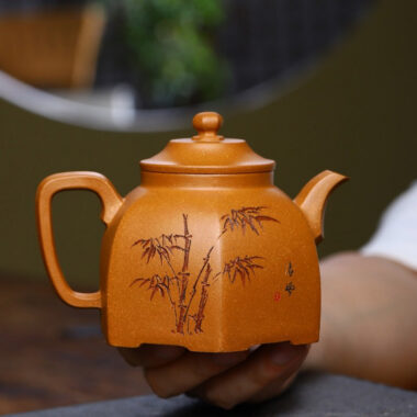 Yixing Zisha Teapot [Liufang Gu Ting] (Jiang Po Ni  – 280ml)