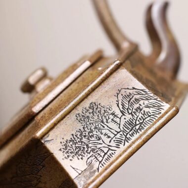 Yixing Zisha Teapot [Liufang Jushi] (Cheng Xiang Ni – 260ml)