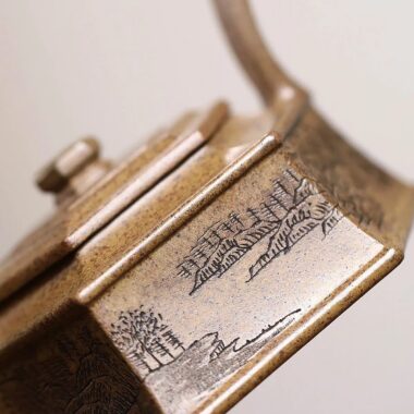 Yixing Zisha Teapot [Liufang Jushi] (Cheng Xiang Ni – 260ml)