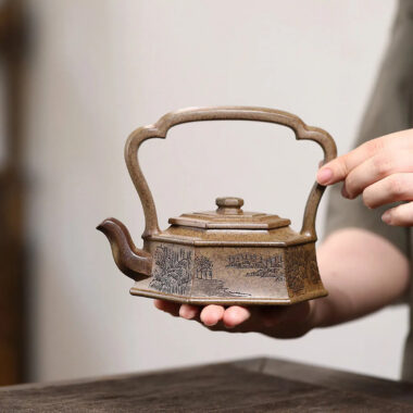 Yixing Zisha Teapot [Liufang Jushi] (Cheng Xiang Ni – 260ml)