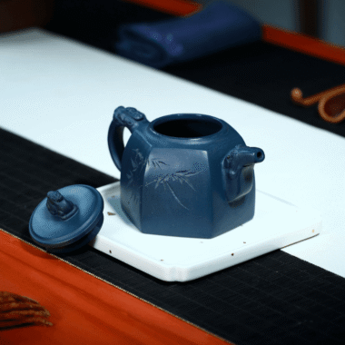 Yixing Zisha Teapot [Liufang Shenyun] (Tian Qing Ni – 320ml)