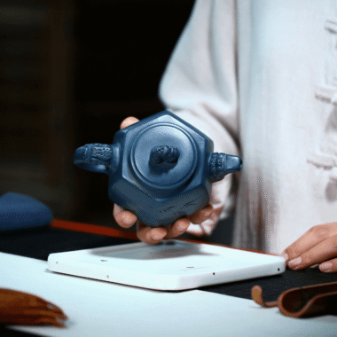 Yixing Zisha Teapot [Liufang Shenyun] (Tian Qing Ni – 320ml)