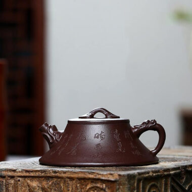 Yixing Zisha Teapot [Long Cheng Ruyi] (Lao Zi NI – 150ml)