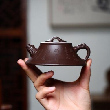 Yixing Zisha Teapot [Long Cheng Ruyi] (Lao Zi NI – 150ml)