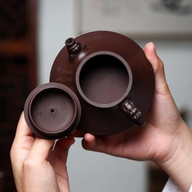 Yixing Zisha Teapot [Long Cheng Ruyi] (Lao Zi NI – 150ml)
