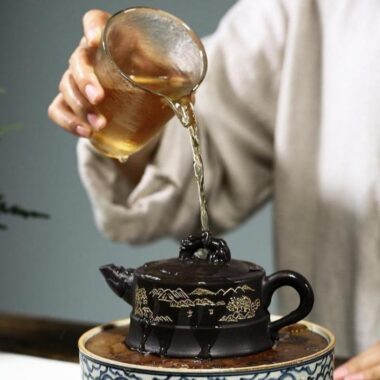 Yixing Zisha Teapot [Long Ting] (Wujin Ni – 225ml)