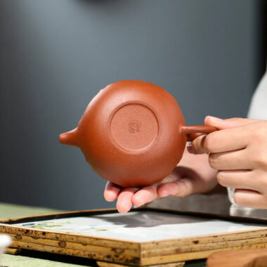 Yixing Zisha Teapot [Lotus Antique] (Jiang Po Ni – 200ml)