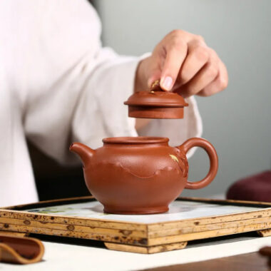 Yixing Zisha Teapot [Lotus Duo Zhi] (Hong Jiang Po Ni – 280ml)