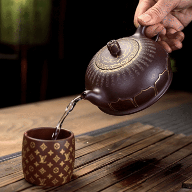 Yixing Zisha Teapot [Lotus] (Lao Zi Ni – 320ml)