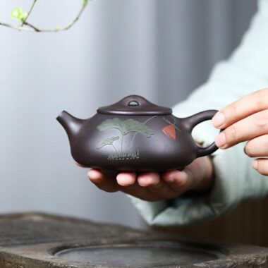 Yixing Zisha Teapot [Lotus Leaf Shi Piao] (Hei Jin Sha – 220ml)