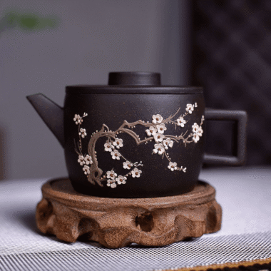Yixing Zisha Teapot [Meixiang Han Wa] (Hei Jin Sha – 180ml)