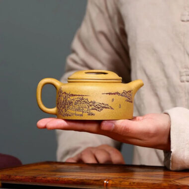 Yixing Zisha Teapot [Niu Gai Lianzi] (Huang Duan Ni – 220ml)
