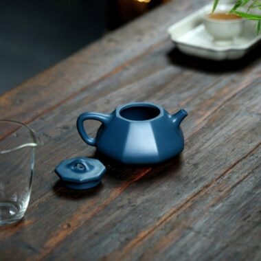 Yixing Zisha Teapot [Octagonal Shi Piao] (Tian Qing Ni – 200ml)
