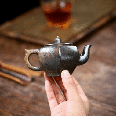 Yixing Zisha Teapot [Palace Lantern] (Qing Duan Ni Firewood Fired – 150ml)