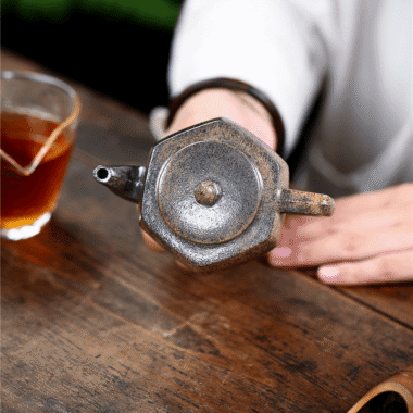 Yixing Zisha Teapot [Palace Lantern] (Qing Duan Ni Firewood Fired – 150ml)