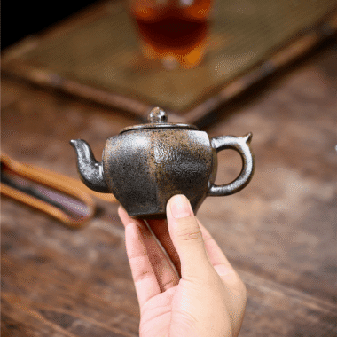 Yixing Zisha Teapot [Palace Lantern] (Qing Duan Ni Firewood Fired – 150ml)