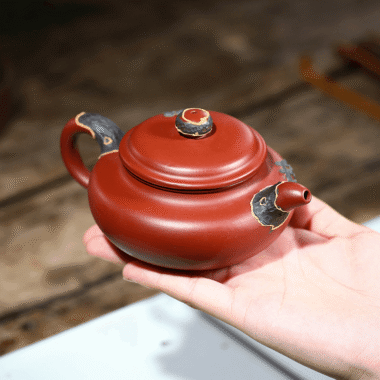 Yixing Zisha Teapot [Pine Needle Antique] (Dahongpao – 200ml)