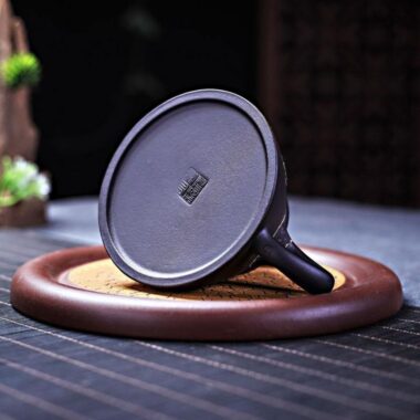Yixing Zisha Teapot [Pine Needle Lord Shi Piao] (Hei Ni – 190ml)