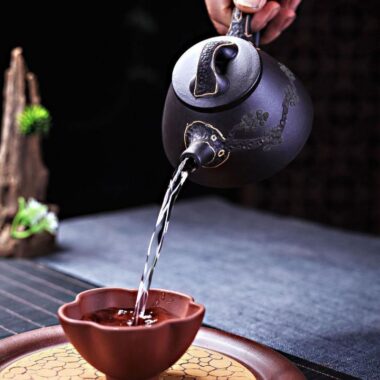 Yixing Zisha Teapot [Pine Needle Lord Shi Piao] (Hei Ni – 190ml)