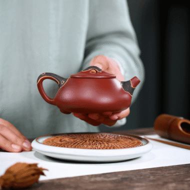 Yixing Zisha Teapot [Pine Needle Shi Piao] (Dahongpao – 200ml)