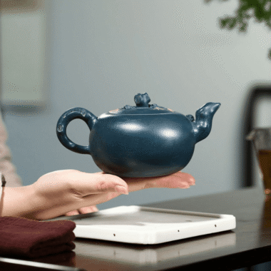 Yixing Zisha Teapot [Pine Needles] (Tian Qing Ni – 410ml)