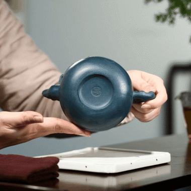 Yixing Zisha Teapot [Pine Needles] (Tian Qing Ni – 410ml)