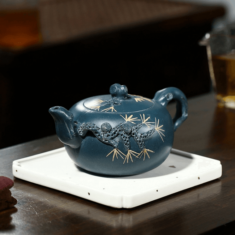 Yixing Zisha Teapot [Pine Needles] (Tian Qing Ni – 410ml)