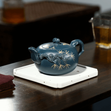 Yixing Zisha Teapot [Pine Needles] (Tian Qing Ni – 410ml)