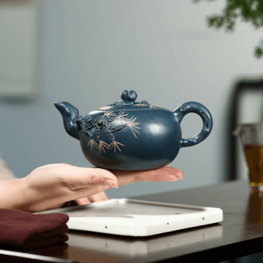 Yixing Zisha Teapot [Pine Needles] (Tian Qing Ni – 410ml)