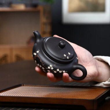 Yixing Zisha Teapot [Plum Blossom Fanggu] (Hei Ni – 220ml)