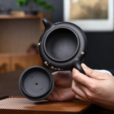 Yixing Zisha Teapot [Plum Blossom Fanggu] (Hei Ni – 220ml)