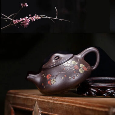 Yixing Zisha Teapot [Plum Blossom Shi Piao] (Hei Jin Sha – 220ml)