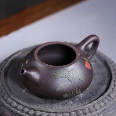 Yixing Zisha Teapot [Plum Blossom Shi Piao] (Hei Jin Sha – 220ml)