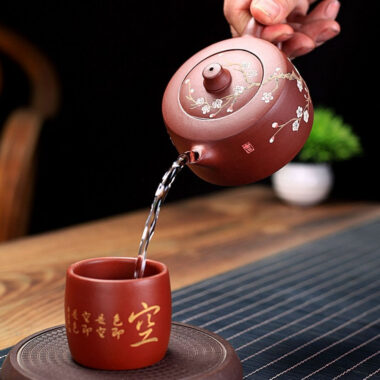 Yixing Zisha Teapot [Plum Blossom Tianji] (Zi Hong Ni – 190ml)