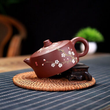 Yixing Zisha Teapot [Plum Blossom Tianji] (Zi Hong Ni – 190ml)