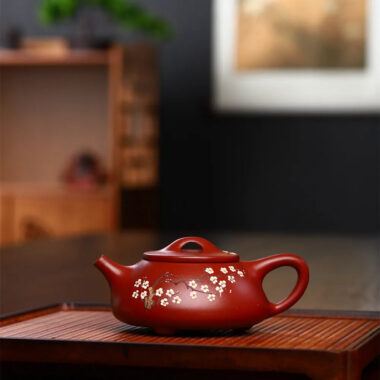 Yixing Zisha Teapot [Plum Blossom Jingzhou Shi Piao] (Dahongpao – 180ml)