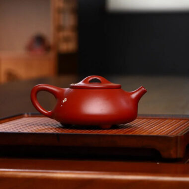 Yixing Zisha Teapot [Plum Blossom Jingzhou Shi Piao] (Dahongpao – 180ml)