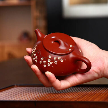 Yixing Zisha Teapot [Plum Blossom Jingzhou Shi Piao] (Dahongpao – 180ml)