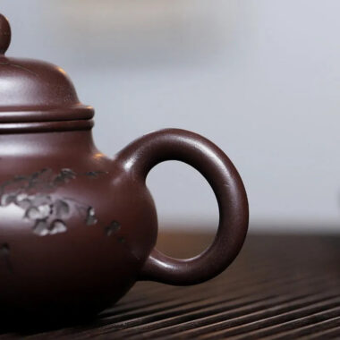 Yixing Zisha Teapot [Plum Rong Tian] (Zi Jia Ni – 270ml)