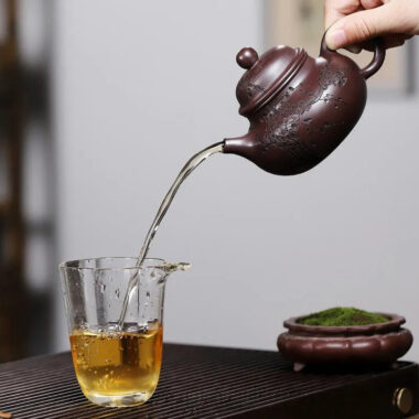 Yixing Zisha Teapot [Plum Rong Tian] (Zi Jia Ni – 270ml)
