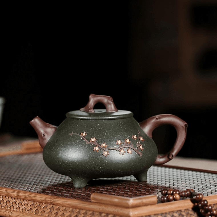 Yixing Zisha Teapot [Plum Shi Piao] (Lu Ni – 300ml)