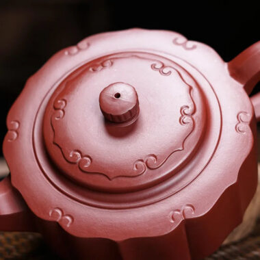 Yixing Zisha Teapot [Plum Zhoupan] (Dahongpao – 260ml)