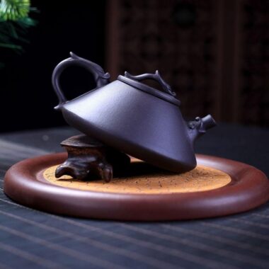 Yixing Zisha Teapot [Prosperity Dragon Piao] (Hei Ni – 160ml)