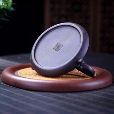 Yixing Zisha Teapot [Prosperity Dragon Piao] (Hei Ni – 160ml)