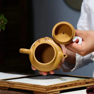 Yixing Zisha Teapot [Qingxin Qiushui] (Huangjin Duan Ni – 250ml)