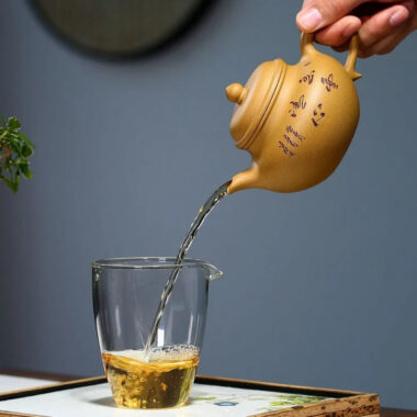 Yixing Zisha Teapot [Qingxin Qiushui] (Huangjin Duan Ni – 250ml)