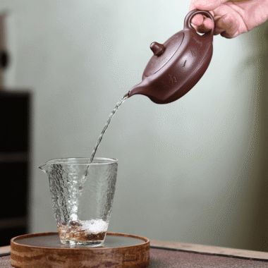 Yixing Zisha Teapot [Qu Hu] (Zi Ni – 190ml)