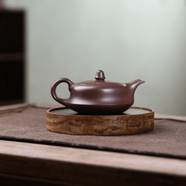 Yixing Zisha Teapot [Qu Hu] (Zi Ni – 190ml)