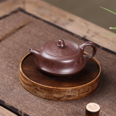 Yixing Zisha Teapot [Qu Hu] (Zi Ni – 190ml)